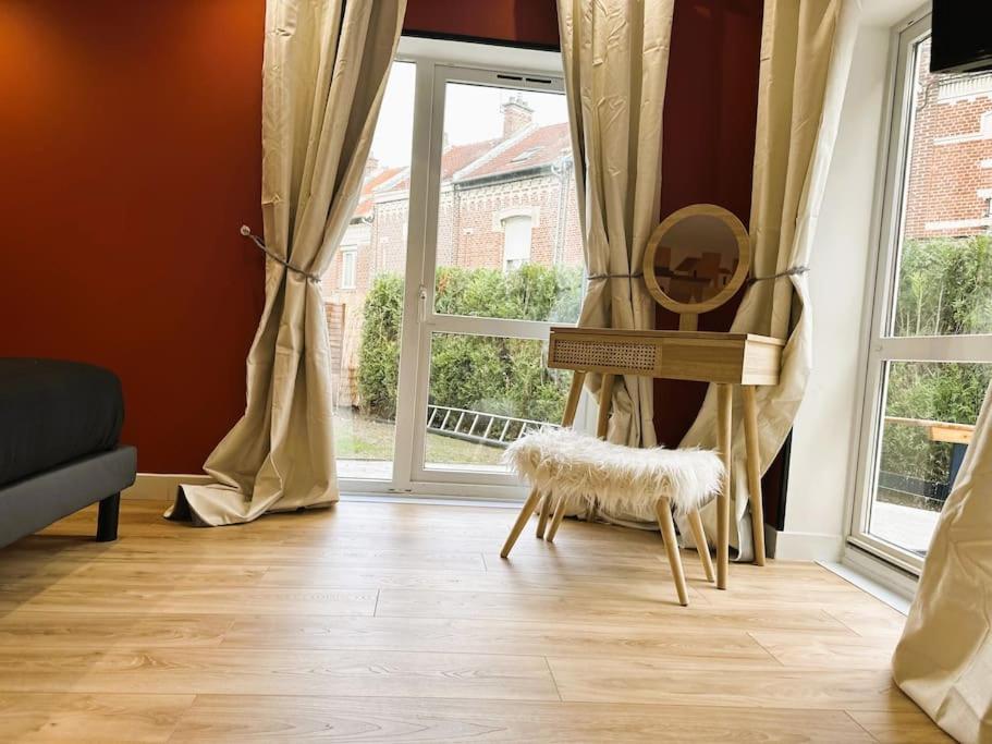 Loft O'Chalet - 10 Min Gare - Parking Prive Amiens Kültér fotó